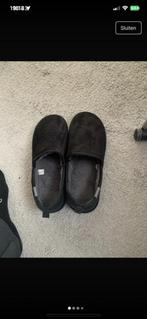 Warme sloffen maat 44, Kleding | Heren, Schoenen, Ophalen of Verzenden, Zo goed als nieuw, Pantoffels of Sloffen