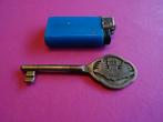 MOOIE ANTIEKE KAST SLEUTEL 1928 KASTEEL SLEUTELS SLOT, Antiek en Kunst, Curiosa en Brocante, Ophalen of Verzenden