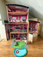 Groot Barbie Poppenhuis met Garage, Ophalen of Verzenden, Gebruikt, Poppenhuis