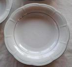 Winterling Marktleuthen set 6 x witte relief soep borden, Huis en Inrichting, Keuken | Servies, Ophalen of Verzenden, Zo goed als nieuw