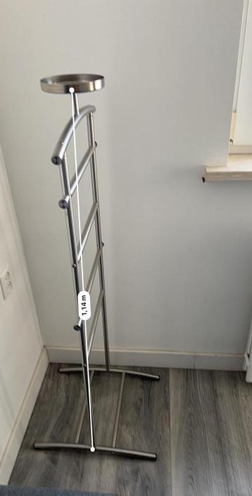 2 stuks RVS kleding-/handdoekenrek – strak design beschikbaar voor biedingen