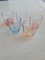 5 vintage gekleurde shot glaasjes, Verzamelen, Glas en Borrelglaasjes, Ophalen of Verzenden, Zo goed als nieuw, Borrel- of Shotglas
