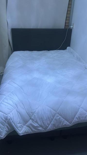 Tweepersoonsbed 140x200 beschikbaar voor biedingen