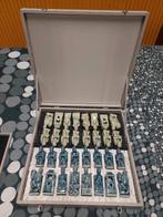 Prachtige porseleinen schaakspel. (Zie omschrijving), Hobby en Vrije tijd, Gezelschapsspellen | Bordspellen, Ophalen of Verzenden