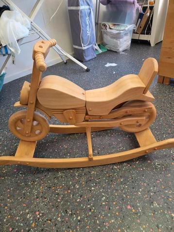 Houten Hobbelmotor - Vintage Speelgoed beschikbaar voor biedingen