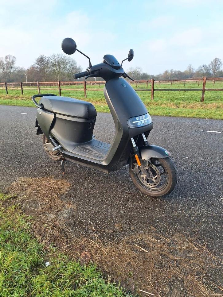 Electrische scooter Segway E110SE Launch Edition, Fietsen en Brommers, Snorfietsen en Snorscooters, Gebruikt, Overige merken, Elektrisch