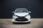 Toyota Aygo 1.0 VVT-i X-PLAY | CAMERA | 5 DEURS | NAP | SPAR, Auto's, Origineel Nederlands, Te koop, Zilver of Grijs, Benzine