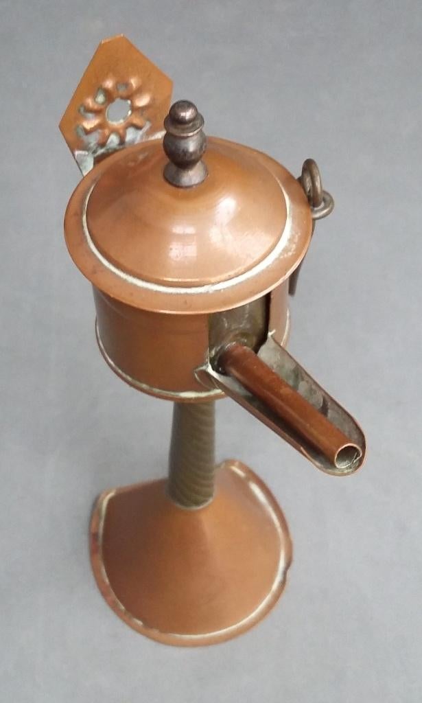 Om 1900-1950 Hollandse Olielamp Snotneus met Pittentrekker, Ophalen of Verzenden