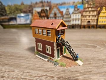 Seinhuis overweghuis N spoor trein 1:160 beschikbaar voor biedingen