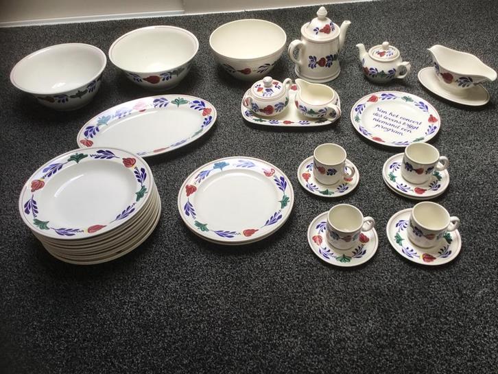 Compleet Antiek Servies met Bloemmotief, boerenbond, Antiek en Kunst, Antiek | Servies compleet, Ophalen