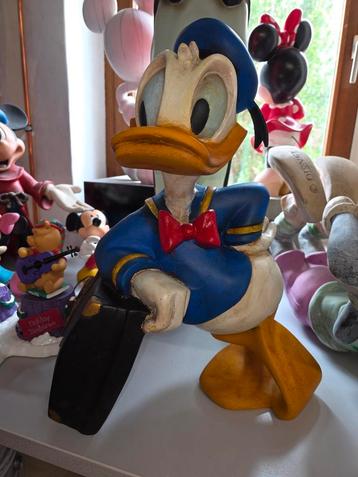 Disney Donald Duck met Koffer beschikbaar voor biedingen