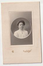 Kabinetfoto vrouw door E .d. Kerkhoff Arnhem, Gebruikt, Verzenden, Foto, Voor 1940