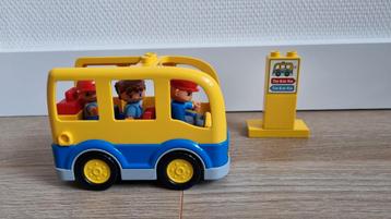 Duplo schoolbus beschikbaar voor biedingen
