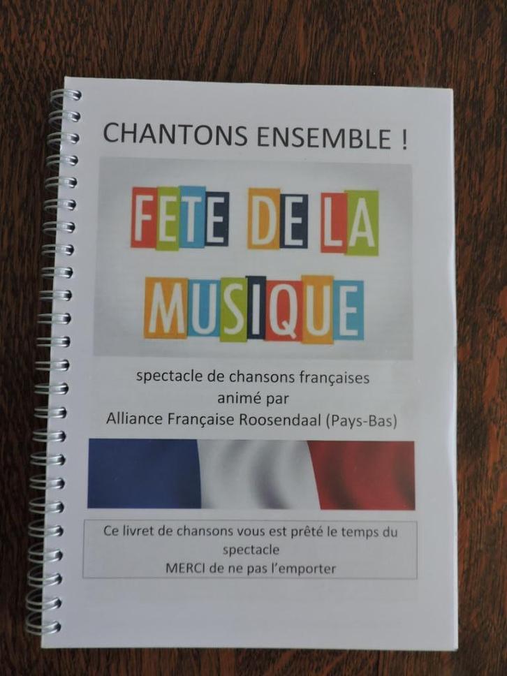 boek : chansons ensemble, Boeken, Muziek, Nieuw, Artiest, Ophalen of Verzenden