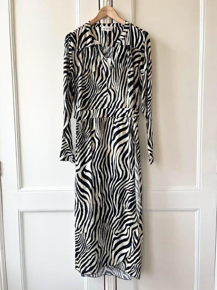 Les Favorites lange jurk zebra beige/zwart, maat XS, Kleding | Dames, Jurken, Nieuw, Maat 34 (XS) of kleiner, Zwart, Onder de knie
