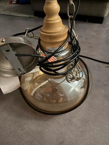 Drie nieuwe hanglampen beschikbaar voor biedingen