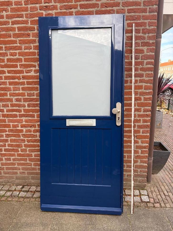 Hardhouten voordeur met isolatie(melk)glas, Doe-het-zelf en Verbouw, Deuren en Horren, Gebruikt, Buitendeur, 200 tot 215 cm, 80 tot 100 cm