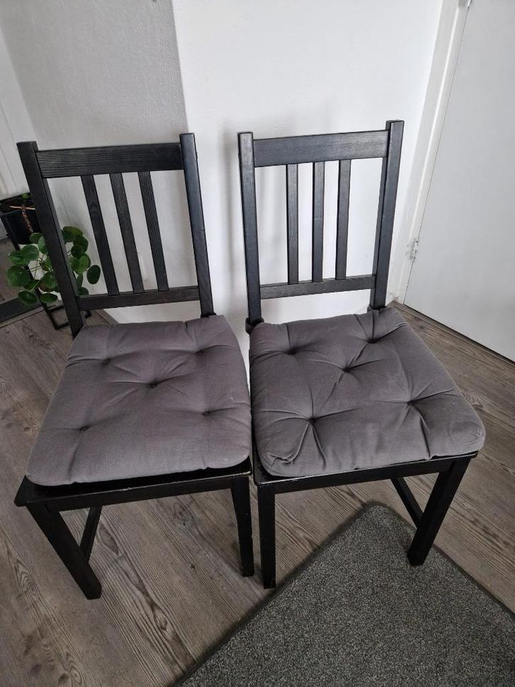 IKEA STEFAN Eetkamerstoelen (2x), Huis en Inrichting, Stoelen, Gebruikt, Twee, Hout, Zwart, Ophalen