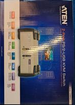 ATEN 2-poorts PS/ 2-USB VGA KVM-switch, Computers en Software, Overige Computers en Software, Ophalen of Verzenden, Zo goed als nieuw