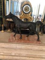 Oud Paard op marmeren plaat, Verzamelen, Beelden en Beeldjes, Ophalen of Verzenden, Zo goed als nieuw, Dier