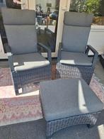 2 zeer nette tuinstoelen met voetenbank(hocker), Ophalen, Zo goed als nieuw, Wicker, Verstelbaar