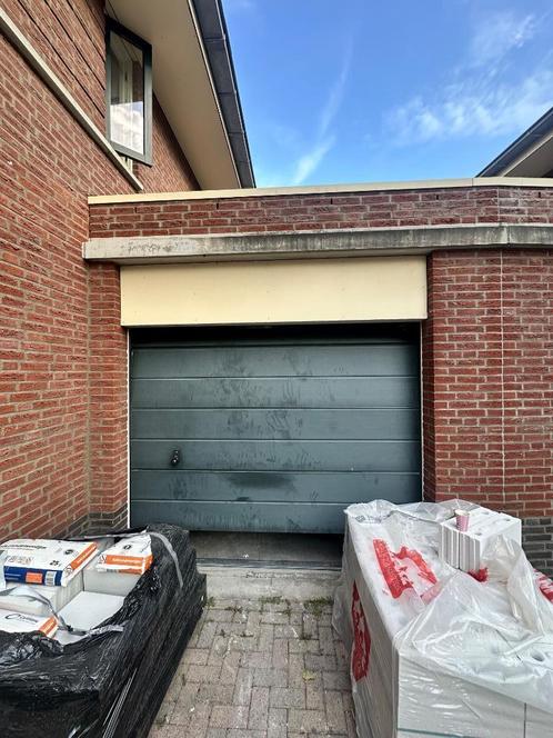 Sectionale garagedeur, Doe-het-zelf en Verbouw, Deuren en Horren, Gebruikt, Garagedeur, 200 tot 215 cm, 120 cm of meer, Kunststof