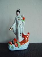 beeldje, Chinees porselein, GUAN YIN met DRAGON FISH, Ophalen of Verzenden