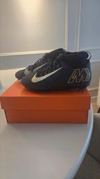 Nike voetbalschoenen 33.5 1x aangehad., Kinderen en Baby's, Kinderkleding | Schoenen en Sokken, Ophalen, Zo goed als nieuw, Meisje