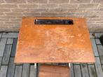 Oud schooltafeltje met stoeltje, Ophalen, Gebruikt, Bureau