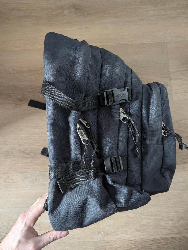 Eastpak provider (school)rugzak - zwart/grijs, Sieraden, Tassen en Uiterlijk, Tassen | Rugtassen, Zo goed als nieuw, Eastpak, 25 tot 40 cm