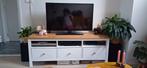 Hemmes Ikea tvkast met houtenblad, Huis en Inrichting, Kasten | Televisiemeubels, Ophalen, Overige materialen, Gebruikt, 100 tot 150 cm