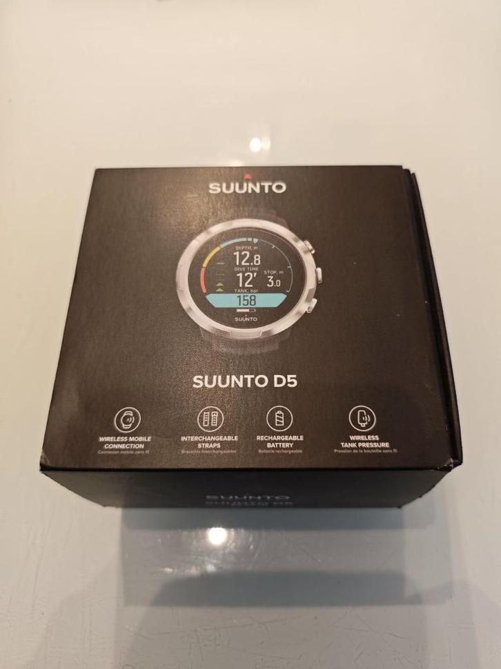 Suunto D5, Watersport en Boten, Duiken, Zo goed als nieuw, Duikcomputer, Ophalen of Verzenden