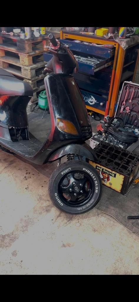 Piaggio zip type 3 70cc, Fietsen en Brommers, Scooters | Piaggio, Zo goed als nieuw, Zip, Tweetakt, Ophalen