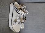 Teva midform 38 wit teva's, Kleding | Dames, Schoenen, Wit, Zo goed als nieuw, Sandalen of Muiltjes, Ophalen of Verzenden