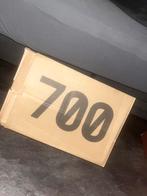 Yeezy 700 V3 Azael - Maat 36, Kleding | Heren, Schoenen, Ophalen, Wit, Sneakers of Gympen, Zo goed als nieuw