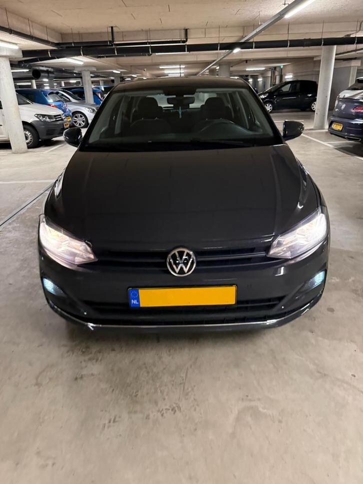 Volkswagen polo 2018, Auto's, Volkswagen, Particulier, Golf, Benzine, Handgeschakeld, Zilver of Grijs, Ophalen