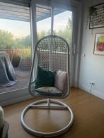 Rotan witte hangstoel met standaard, Ophalen, Wit, Riet of Rotan, Zo goed als nieuw