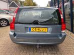 Volvo V70 2.4 140PK Youngtimer, Auto's, Volvo, Voorwielaandrijving, Beige, Leder en Stof, Euro 4