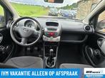 Toyota Aygo 1.0 VVT-i Comfort Orange, Voorwielaandrijving, Euro 5, Gebruikt, 4 stoelen