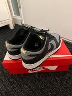 Nike Dunk Low Sneakers Black Grey Neon Origineel 42.5 Uniek, Kleding | Heren, Schoenen, Ophalen of Verzenden, Zo goed als nieuw