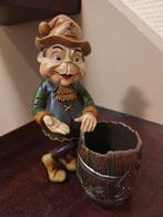 Laaf met ton- Efteling, Tuin en Terras, Tuinbeelden, Ophalen of Verzenden, Gebruikt, Kunststof, Tuinkabouter