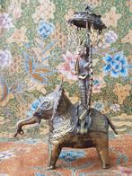 Olifant met berijder prachtig antiek brons beeld uit India.