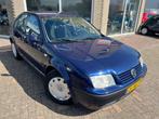 Volkswagen Bora 1.6 Trendline - Trekhaak - Elekt. ramen, Auto's, Volkswagen, Gebruikt, 4 cilinders, Blauw, 1137 kg