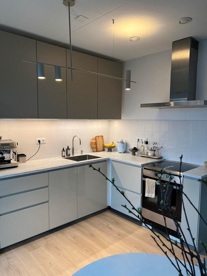 Ikea ekbacken werkblad wit marmer, Huis en Inrichting, Keuken | Keukenelementen, Zo goed als nieuw, Minder dan 100 cm, 200 cm of meer