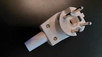 Handson Perilex Stekker Haaks 16A Wit beschikbaar voor biedingen