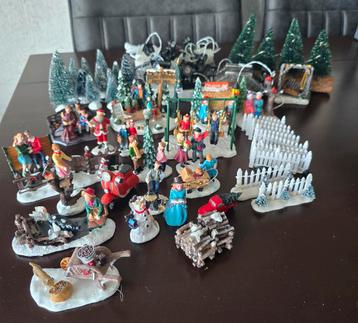 Lemax poppetjes en accesoires kerstdorp beschikbaar voor biedingen