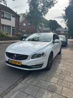Volvo V60 D5 Twin Engine 231pk Geartronic AWD Plug In Hybrid, Automaat, 1800 kg, Vierwielaandrijving, 1880 kg