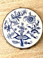Posrseleinen Bord met Meissen/ Zwiebelmuster motief, Antiek en Kunst, Ophalen of Verzenden