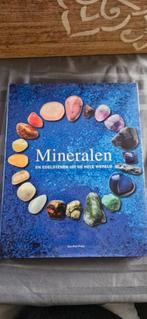 Mineralen en edelstenen uit de hele wereld, Boeken, Ophalen of Verzenden, Zo goed als nieuw, Spiritualiteit algemeen