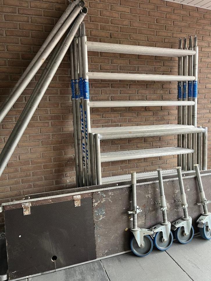 Rolsteiger ASC Werkhoogte 6.20 en 250 cm lang, Doe-het-zelf en Verbouw, Steigers, Zo goed als nieuw, Rolsteiger of Kamersteiger
